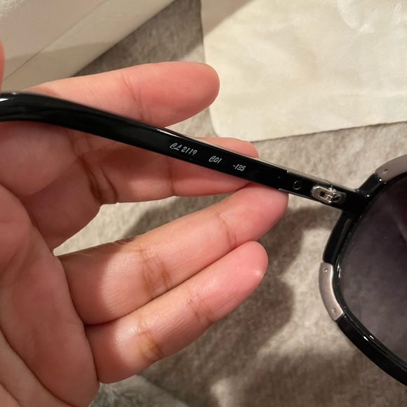 Chloe OverSized Gradient Sunglass - Picture 3 of 6